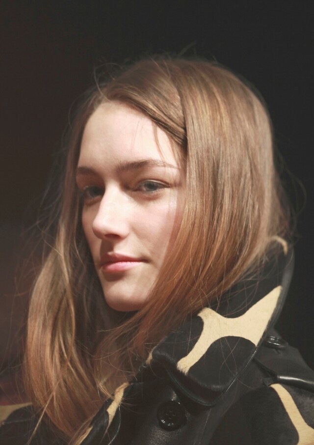 backstage at the burberry prosum womenswear autumn 3
