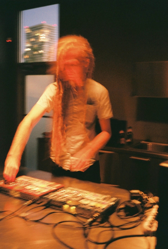 dim past live1 1