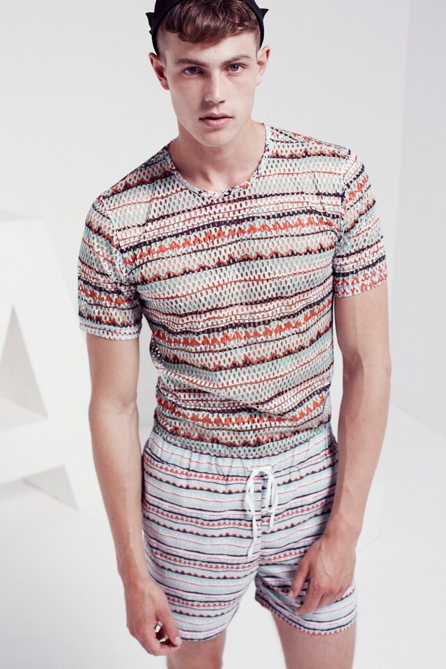 07 Kit Neale LB SS14 5