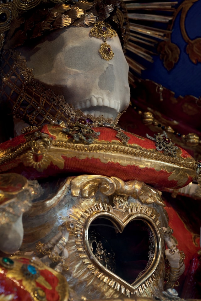 p.34 St Felix, Sursee Switzerland &#169; Paul Koudounar 2