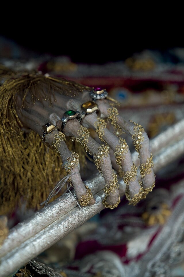 p.47 hand of St Valentin &#169; Paul Koudounaris 3