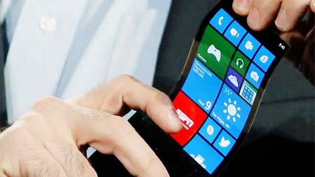 ces-gadget-watch-samsung-shows-bendable-phone-scre