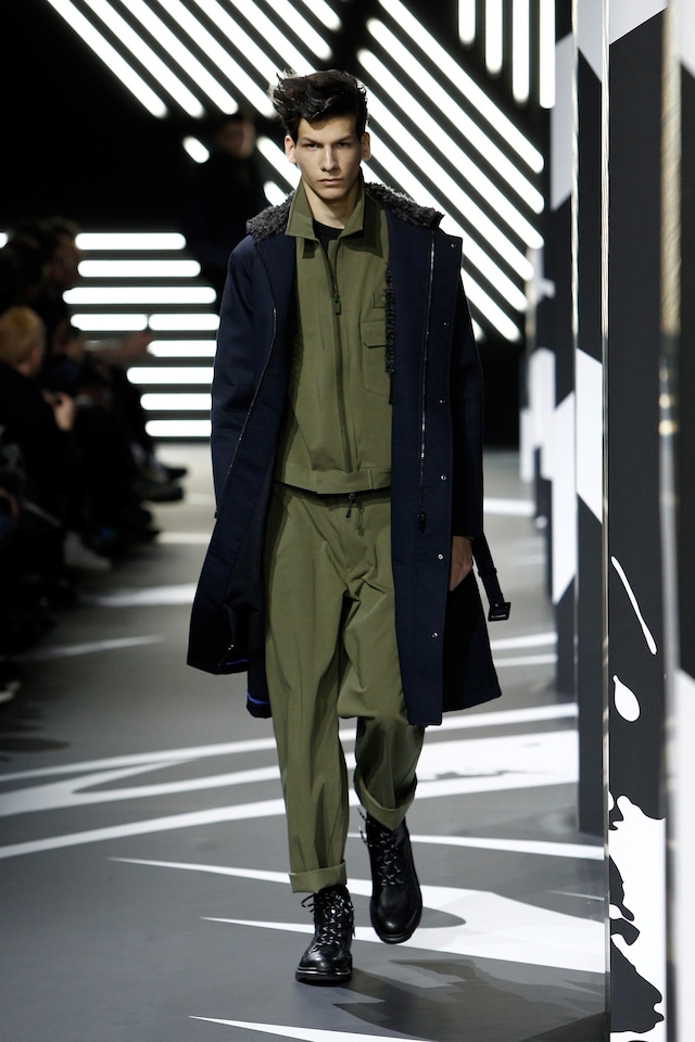 463945855FB00008_Y_3_Runway 2