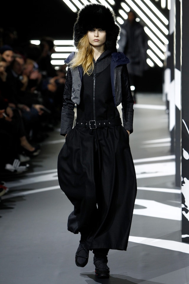 463945855FB00016_Y_3_Runway 9