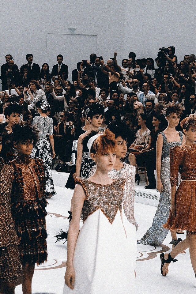 Chanel Haute Couture AW14 Susie Bubble Karl Lagerfeld 22