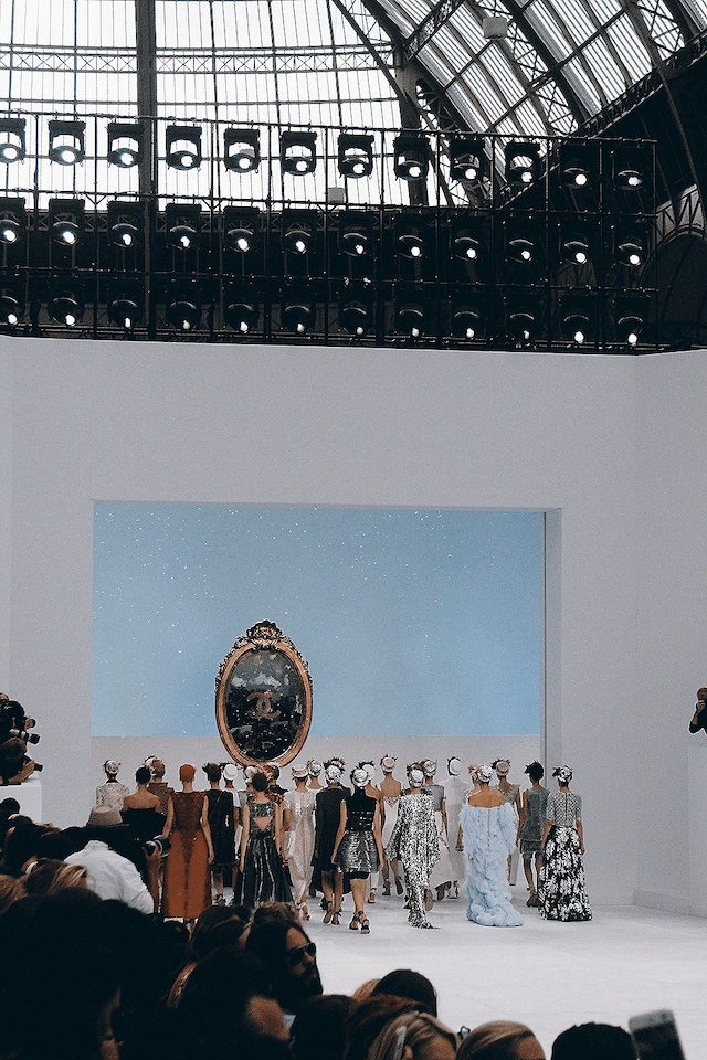 Chanel Haute Couture AW14 Susie Bubble Karl Lagerfeld 24