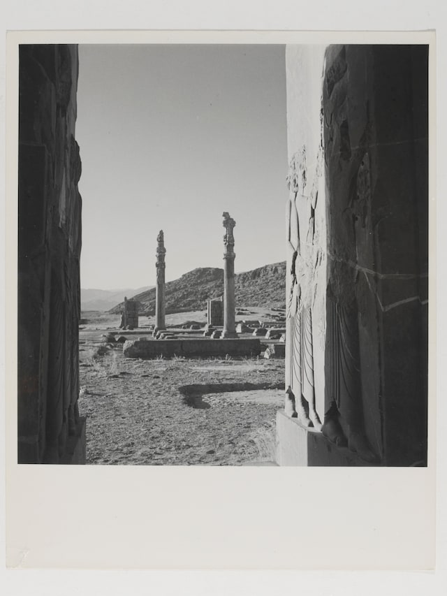 4._View_of_ruins_at_the_palace_of_Persepolis_Persi 3