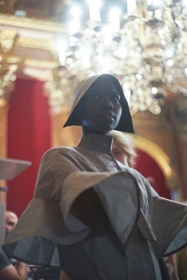 Vivienne Westwood Gold Label SS15, Dazed backstage 1