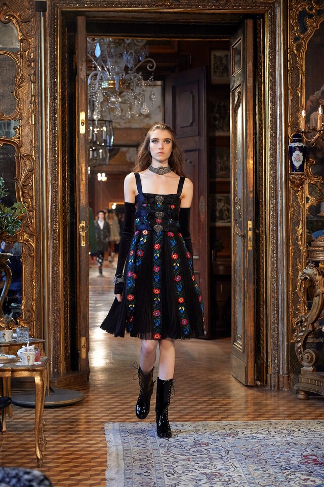 Metiers d&#39;art Paris-Salzburg Prefall 15 Chanel 22