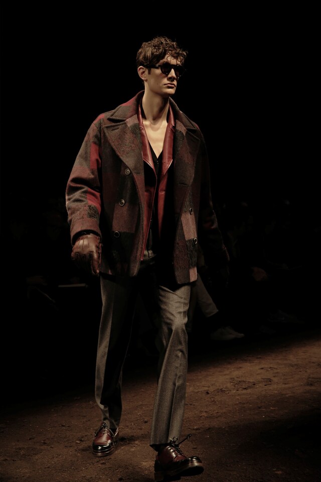 Salvatore Ferragamo Check Overcoat Leather Wine Sunglasses 14