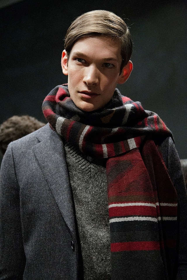 Fendi AW15 Mens Milan Grey Oversize Pattern Scarf 8
