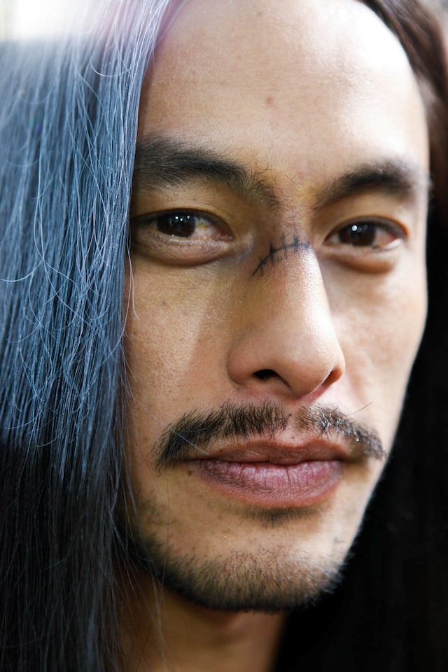 Yohji Yamamoto AW15 Close Up Make Up Scar Grey Streak Hair 23