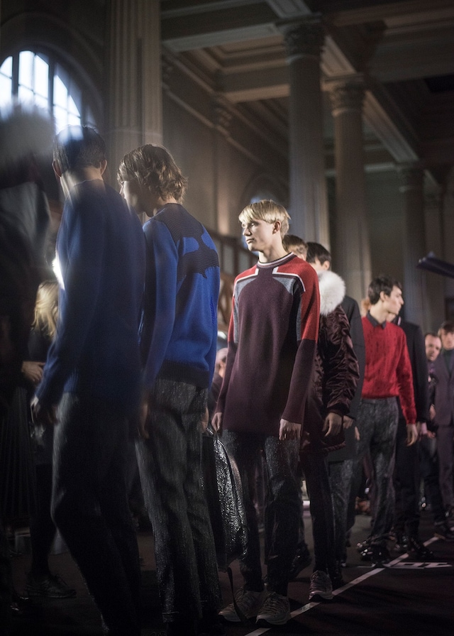 Krisvanassche AW15 Mens Blue Red Graphic Knit Jumpers Line 14
