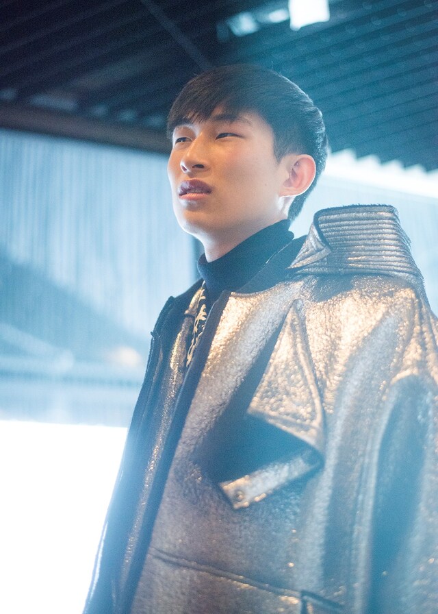 Kenzo AW15 Mens Metallic Silver Foil Coat Black Turtleneck 16