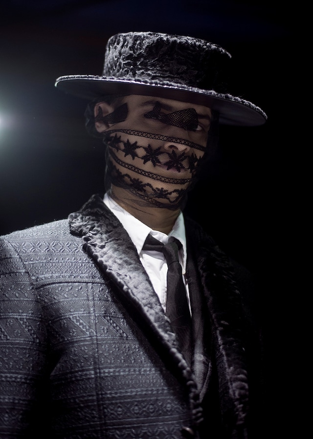 Thom Browne AW15 Mens Lace Face Mask Textured Flat Top Hat 6
