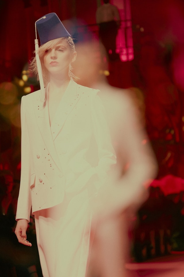 Schiaparelli Haute Couture AW15, Stephen Jones hat, Dazed 11