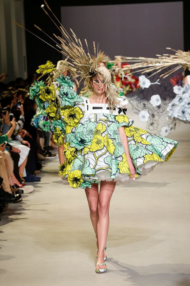 Viktor &amp; Rolf Haute Couture SS15 Flowers Green Straw Hat 5