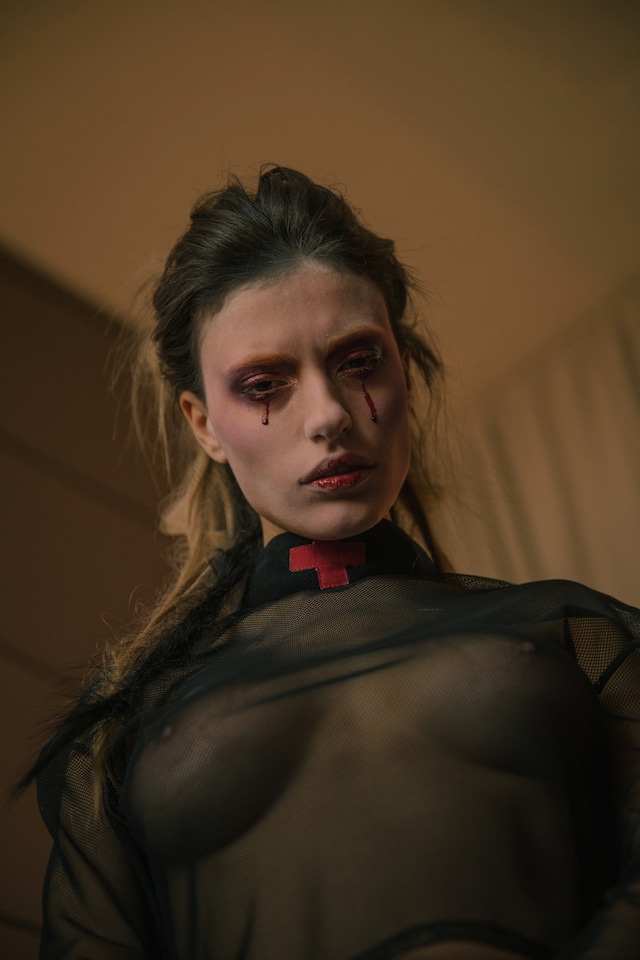 Ammerman Schl&#246;sberg AW15, womenswear, blood, seethrough,mesh 3