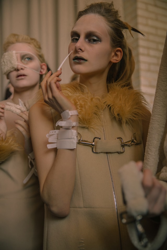 Ammerman Schl&#246;sberg AW15, womenswear, fur, beige, nails, NY 5