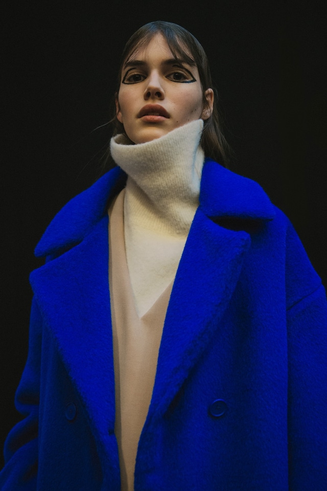 DKNY AW15 Oversized Knitwear Outerwear 3