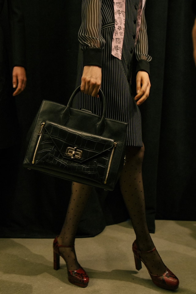Diane von Furstenberg AW15, womenswear, leather bag, Dazed 24