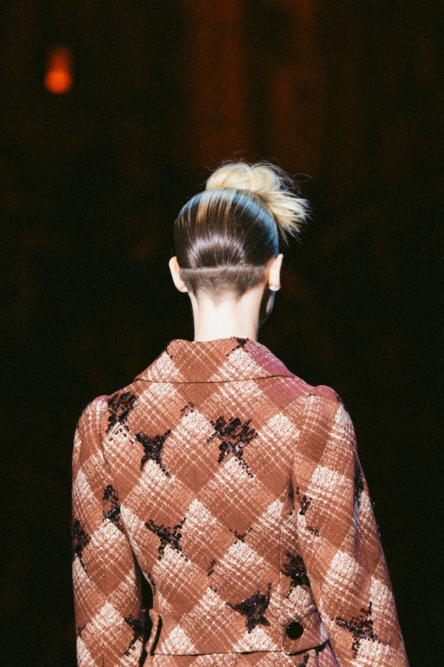Marc Jacobs AW15 Dazed Womenswear runway, checkered, orange 25