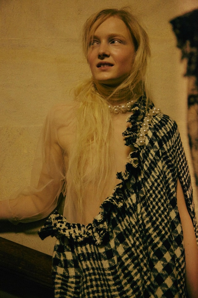 Simone Rochas AW15, Louise Bourgeois, Pearls, Tweed 17
