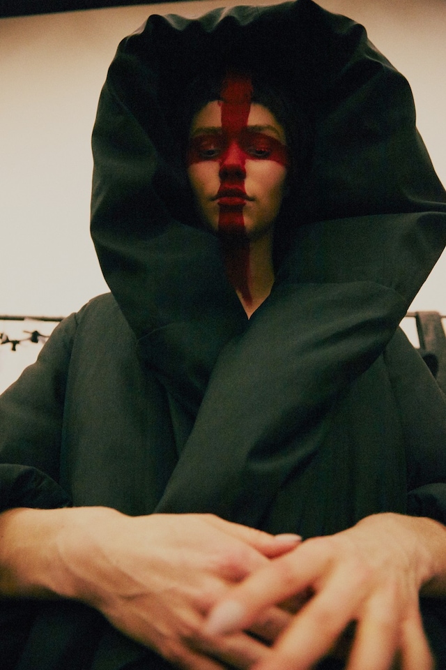 Gareth Pugh AW15, Britannia, Saint George&#39;s Cross 25