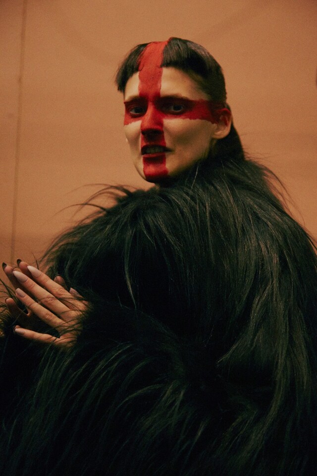 Gareth Pugh AW15, Britannia, Saint George&#39;s Cross, Fur 27