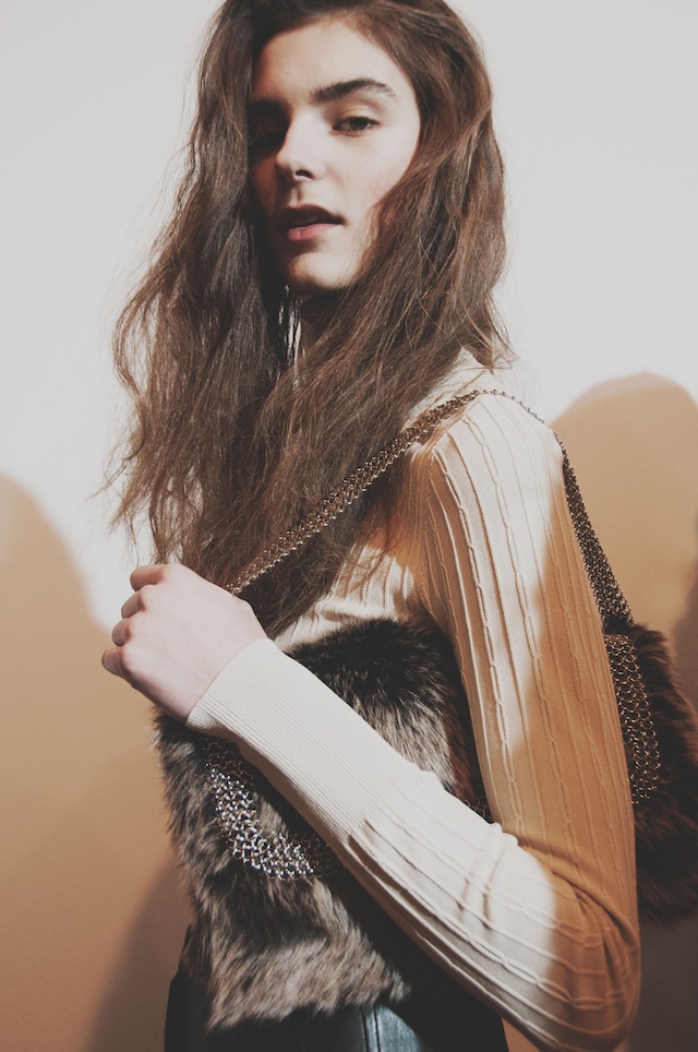 Topshop Unique AW15 Womenswear Dazed backstage bag knit 7