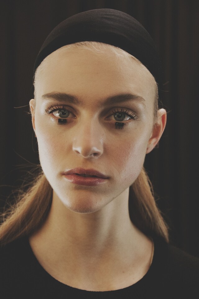Mary Katrantzou AW15, Dazed backstage, Beauty 11