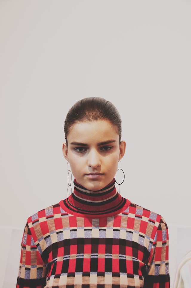 Jonathan Saunders AW15 Dazed Womenswear London 60s high neck 2