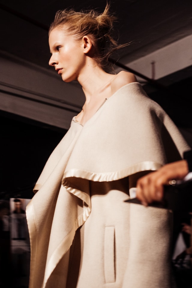 Joseph AW15, Womenswear, Dazed, Off Shoulder, Curve Hem 23