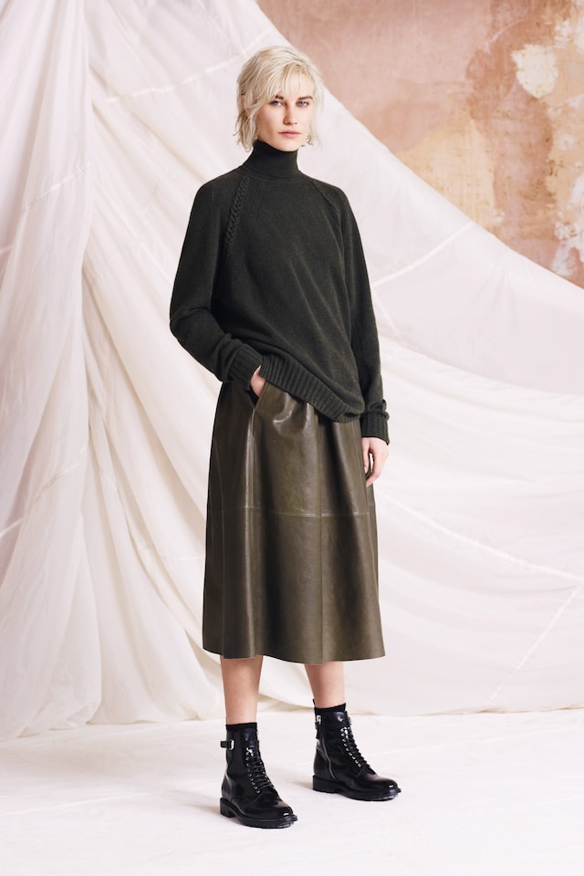 Belstaff AW15 Womenswear London presentation roll neck pleat 9