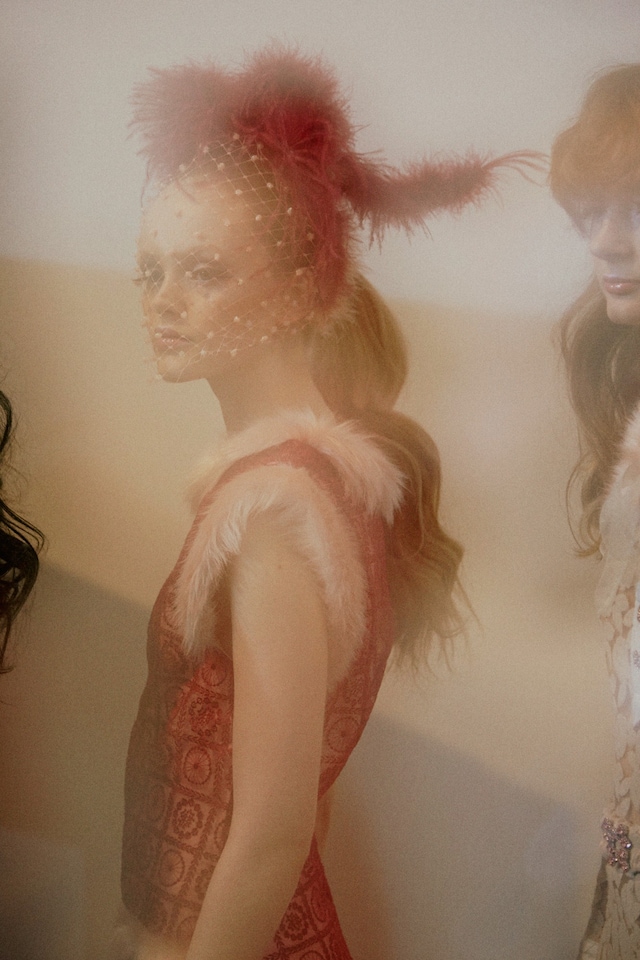 Ryan Lo AW15 Womenswear Dazed backstage fascinator fur 12