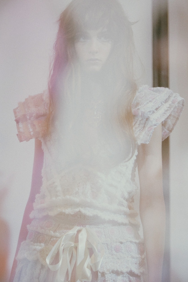 Ryan Lo AW15 Womenswear Dazed backstage lace doll white 14