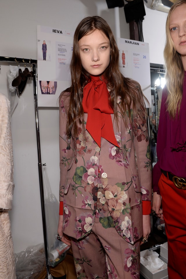 Gucci AW15 Dazed backstage Womenswear tie flowers suit 13