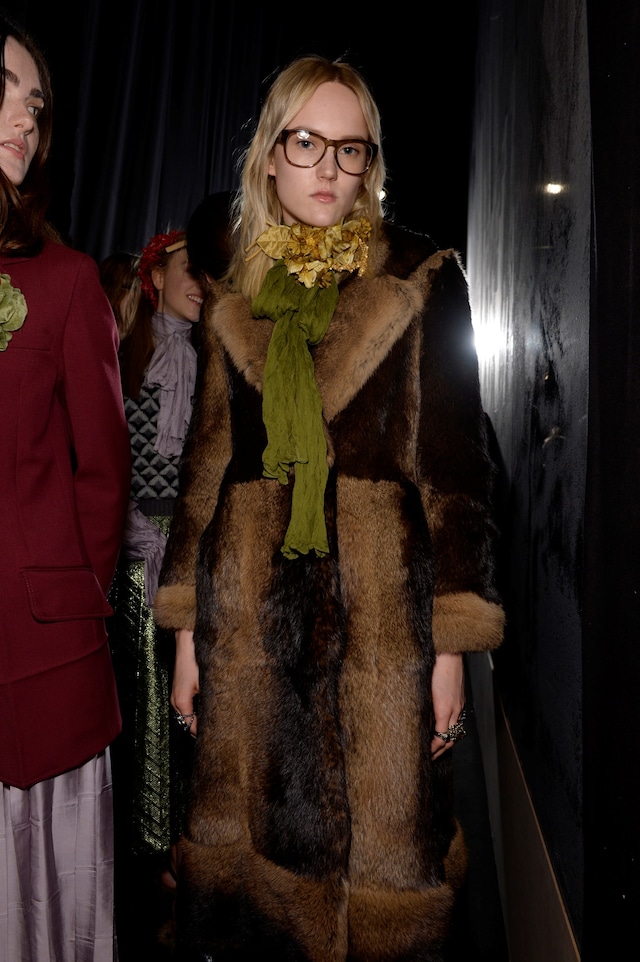 Gucci AW15 Dazed backstage Womenswear fur flower hair 21