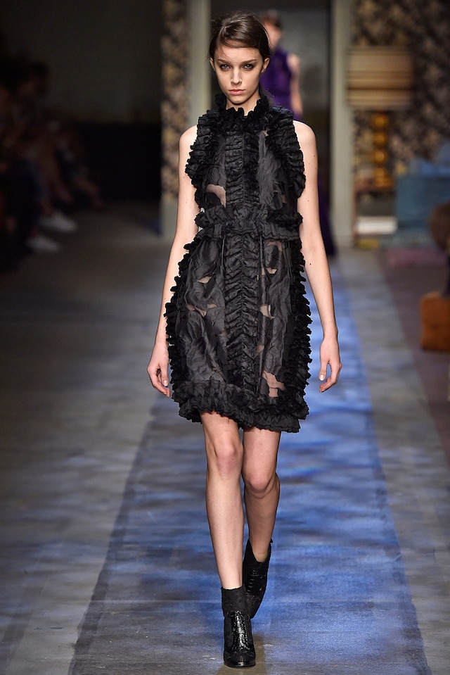 Erdem AW15, Ruffles, Black, Cut Out, Sheer 25