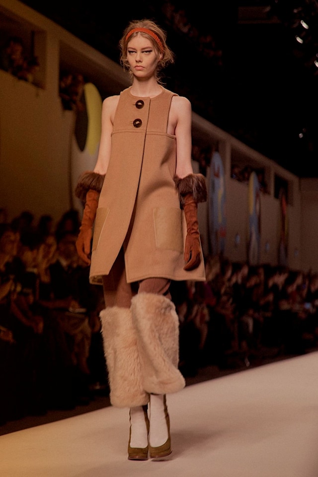 Fendi AW15, Womenswear, Dazed Fur Cuffs Gloves Sleeveless 8