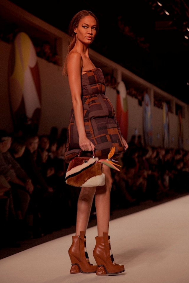 Fendi AW15, Womenswear, Dazed Brown Puffed Skirt Fur Bag 18