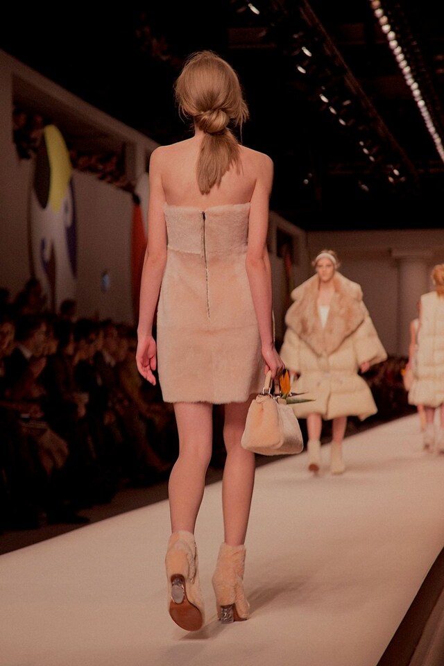 Fendi AW15, Womenswear, Dazed Strapless Fur Dress And Bag 28