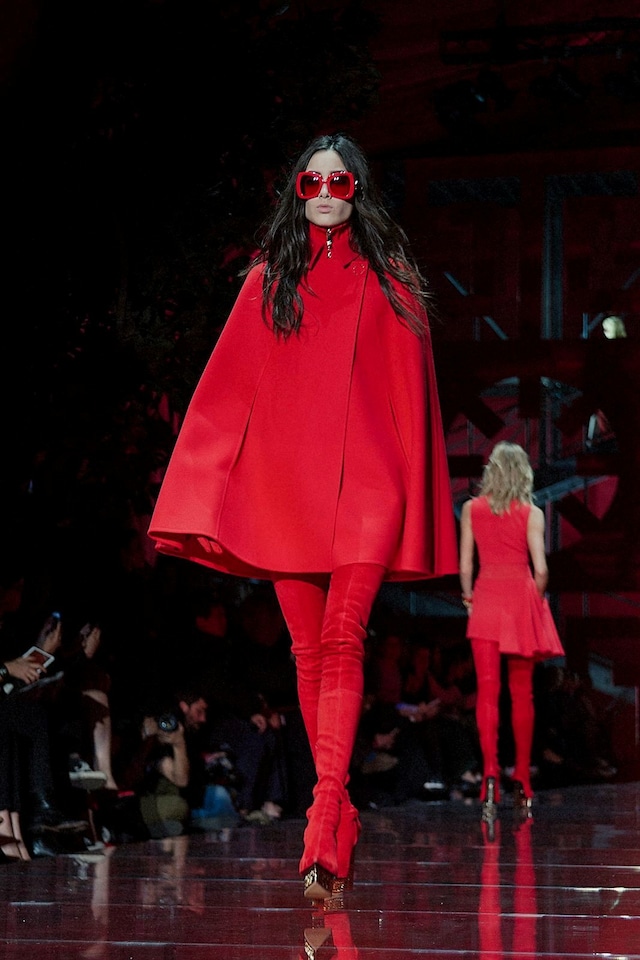 Versace AW15 Dazed runway womenswear red cape sunglasses 0