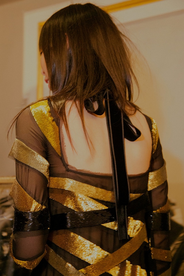 Emilio Pucci AW15 Dazed backstage Womenswear backless gold 15