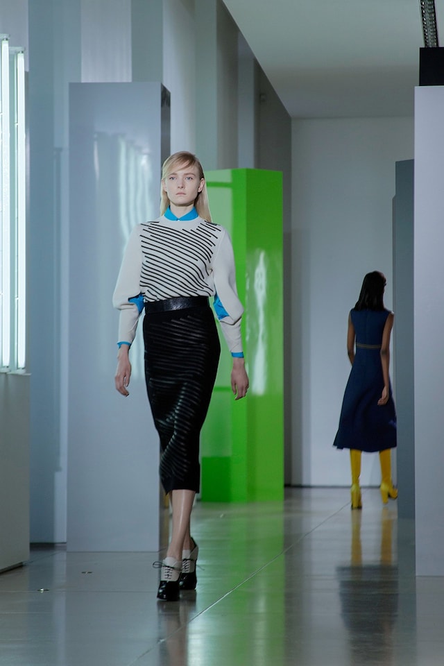 Jil Sander AW15, Dazed runway, Womenswear, Vertical Stripes 10