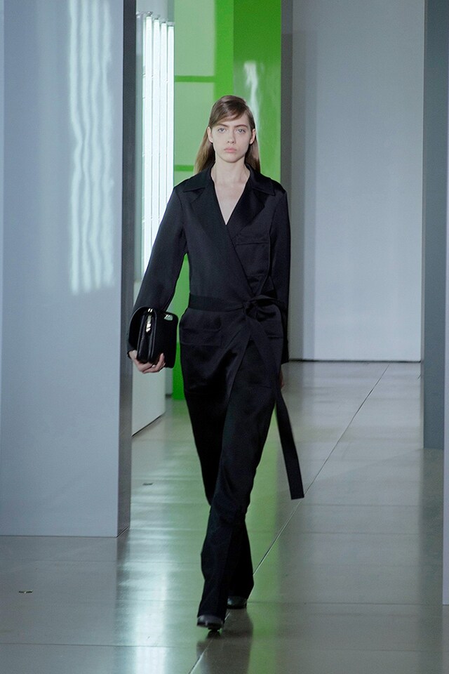 Jil Sander AW15, Dazed runway, Womenswear, Black Silk 13