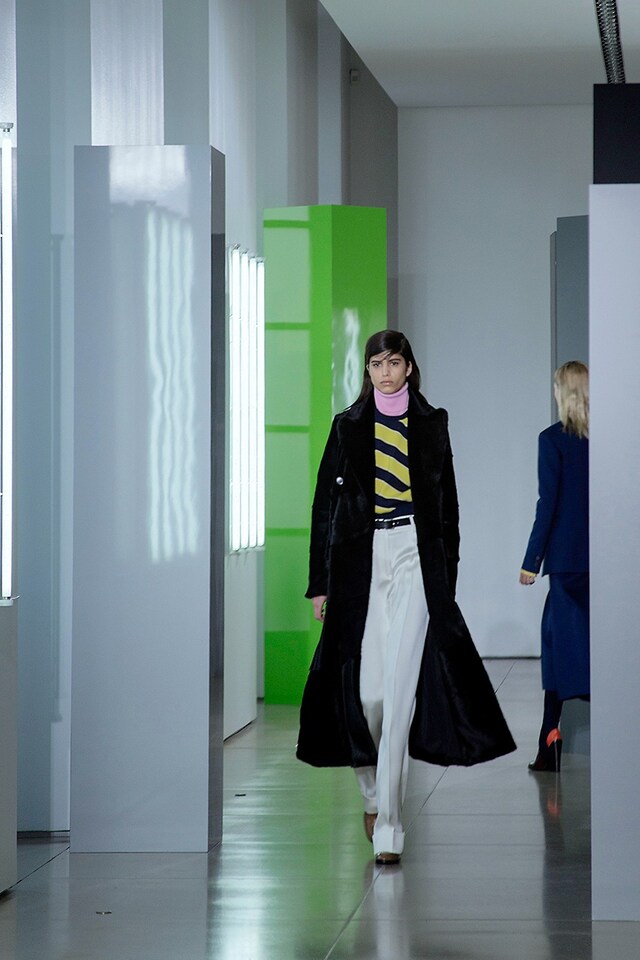 Jil Sander AW15, Dazed runway, Womenswear, Vertical Striped 14