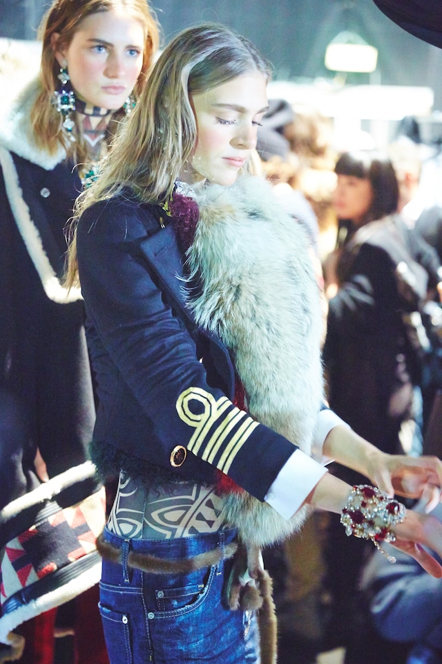 Dsquared2 AW15 Dazed backstage Womenswear fur shawl pirate 17