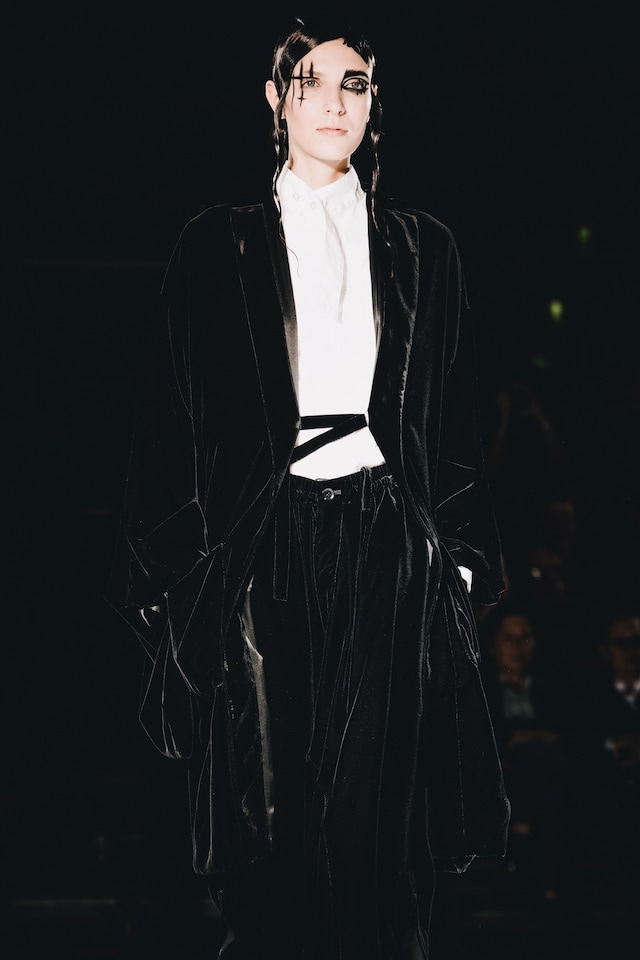 Yohji Yamamoto AW15, Dazed runway, Womenswear, Paris 21
