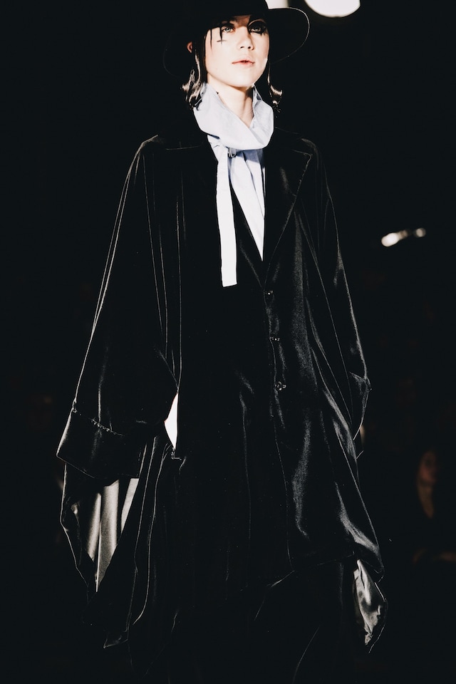 Yohji Yamamoto AW15, Dazed runway, Womenswear, Paris 22